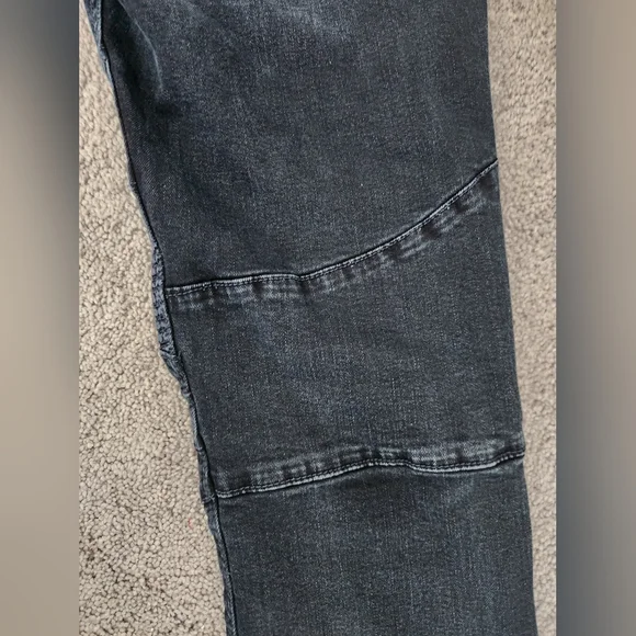 True Religion Relax Skinny Jeans - Size 33 - Picture 7 of 16